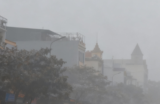 Hanoi, Vietnam, Suffers from Severe Air Pollution