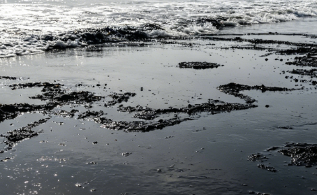 Oil Spill Off the U.S. West Coast